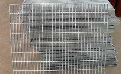 【销售 钢格板 钢格栅板 格栅板 镀锌钢格板 规格齐全欢迎来电】价格,厂家,图片,钢地板,安平县恒达塑料平网厂-